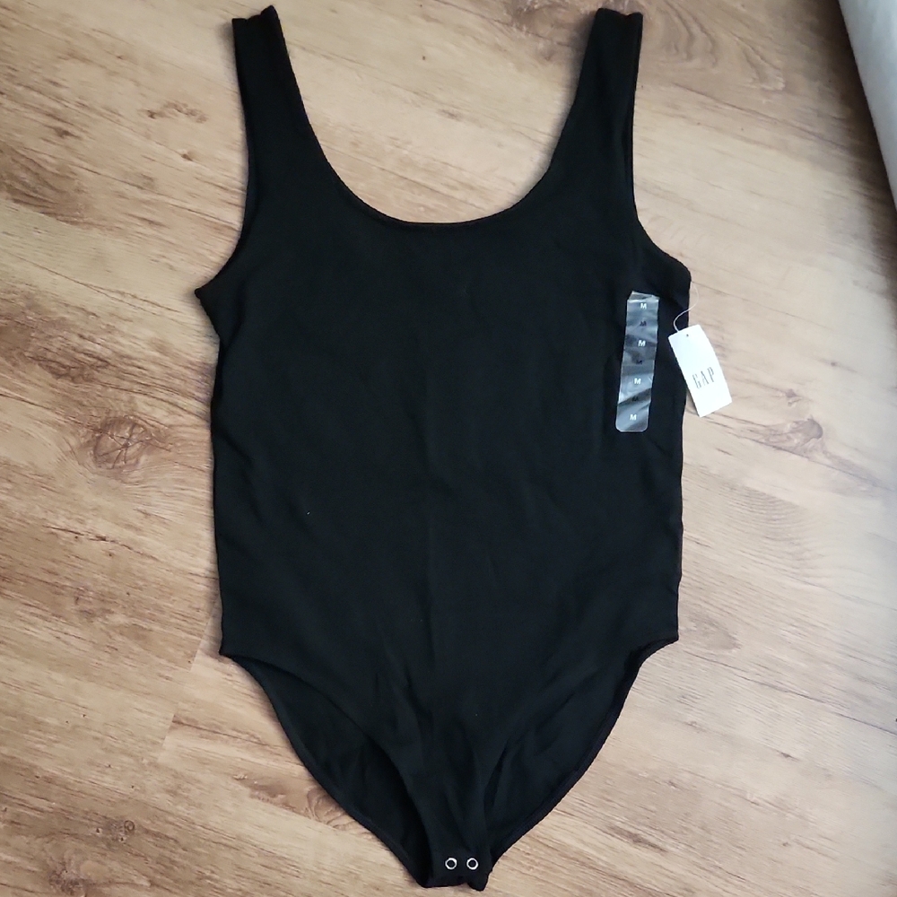 NWT GAP Black Scoop Neck Sleeveless Bodysuit Size M